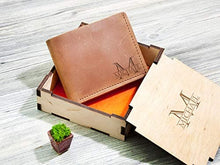 Carica l&#39;immagine nel visualizzatore di Gallery, Personalized Monogram Leather Wallet
