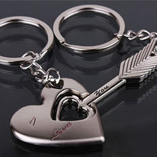 Carica l&#39;immagine nel visualizzatore di Gallery, Love Heart Arrow Keychain Set
