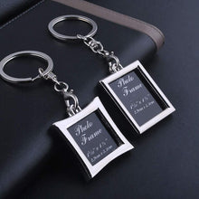 Carica l&#39;immagine nel visualizzatore di Gallery, Picture Frame Keychain
