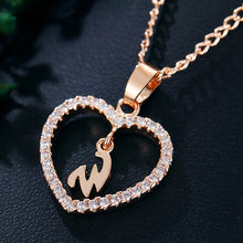 Carica l&#39;immagine nel visualizzatore di Gallery, Initial Heart Pendant Necklace
