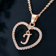 Carica l&#39;immagine nel visualizzatore di Gallery, Initial Heart Pendant Necklace
