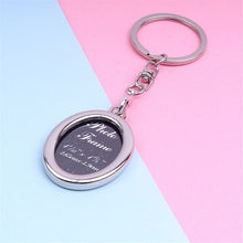 Carica l&#39;immagine nel visualizzatore di Gallery, Picture Frame Keychain
