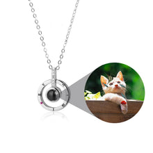 Carica l&#39;immagine nel visualizzatore di Gallery, Custom Photo Projection Necklace
