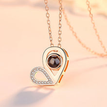 Carica l&#39;immagine nel visualizzatore di Gallery, Custom Photo Projection Necklace
