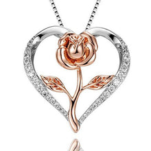 Carica l&#39;immagine nel visualizzatore di Gallery, Rose Heart Necklace
